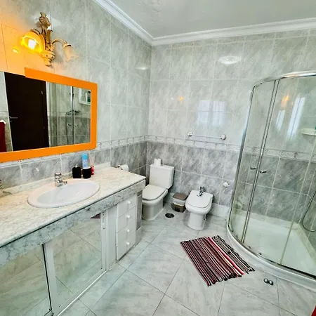 Casa De 5 Cerca De La Playa En Elviria * ماربيا