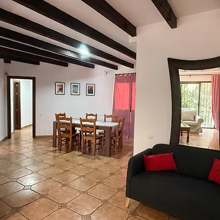 Casa De 5 Cerca De La Playa En Elviria 펜션