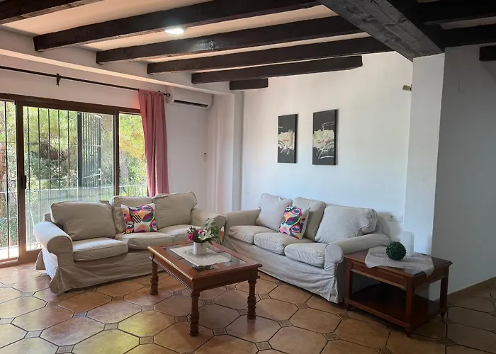 Casa De 5 Cerca De La Playa En Elviria Vakantiehuis *