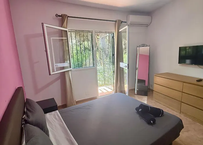 Vakantiehuis Casa De 5 Cerca De La Playa En Elviria Marbella