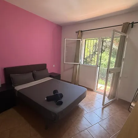 Casa De 5 Cerca De La Playa En Elviria Semesterbostad Marbella