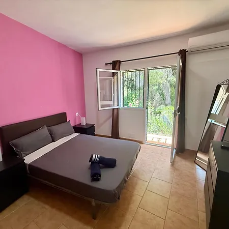 Semesterbostad Casa De 5 Cerca De La Playa En Elviria *